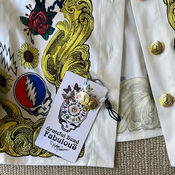 Grateful Dead White Shirt with Gold and Multicolor Designs meghan fabulous - Picture 3 of 5
